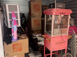 10 x 15 storage unit in San Jose, CA