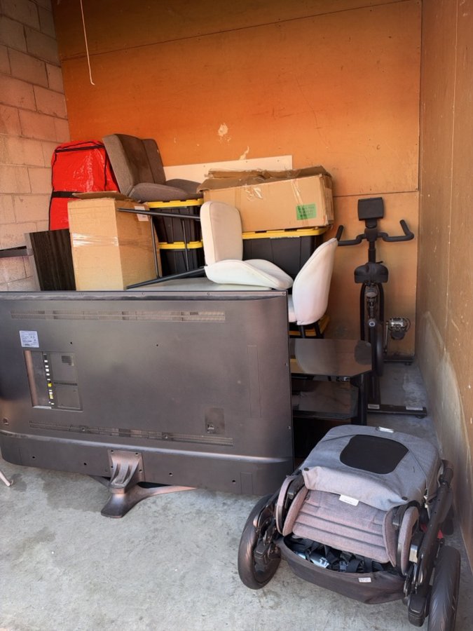 10 x 10 storage unit in San Jose, CA