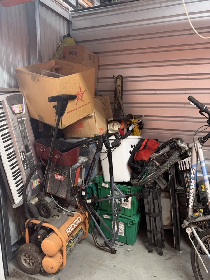 10 x 5 storage unit in San Jose, CA