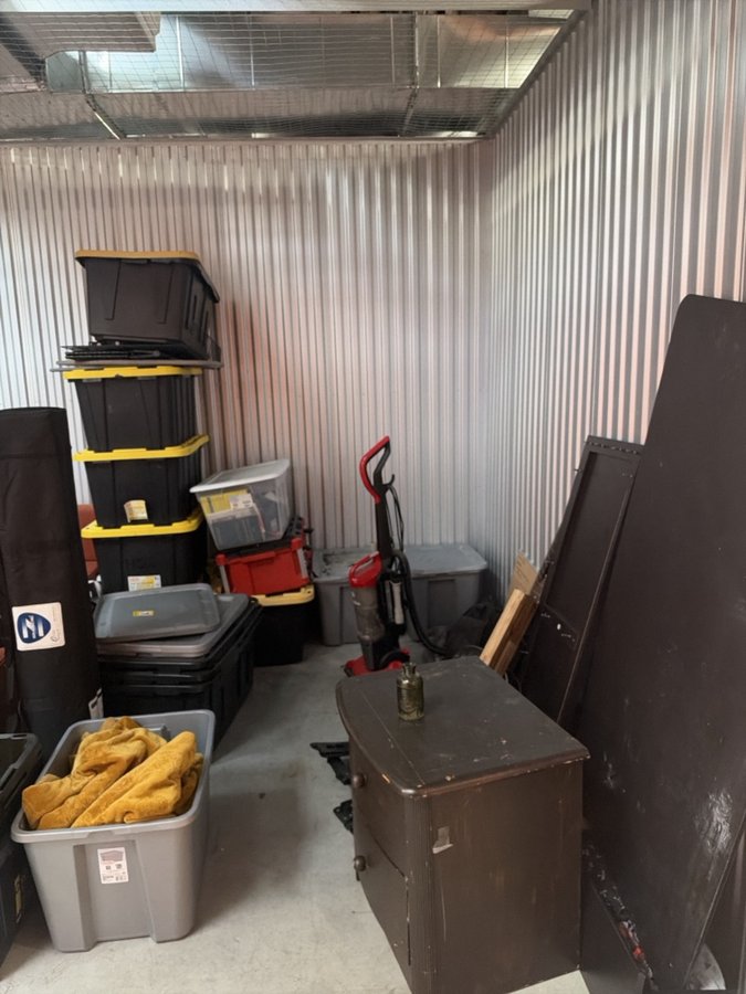 10 x 10 storage unit in San Jose, CA