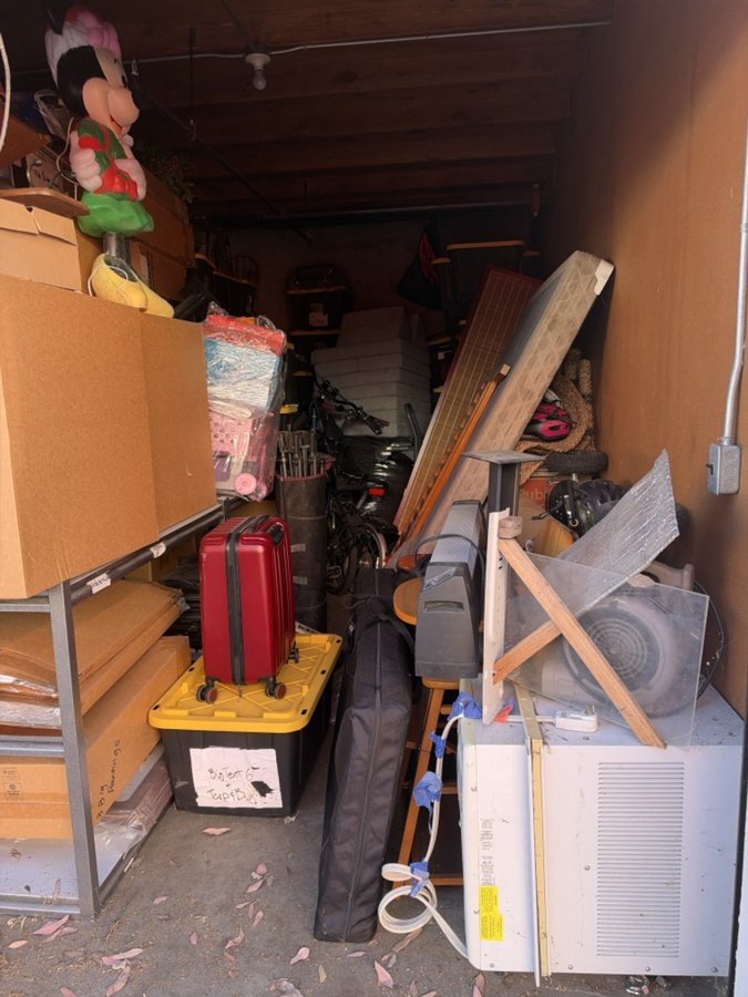 10 x 20 storage unit in San Jose, CA