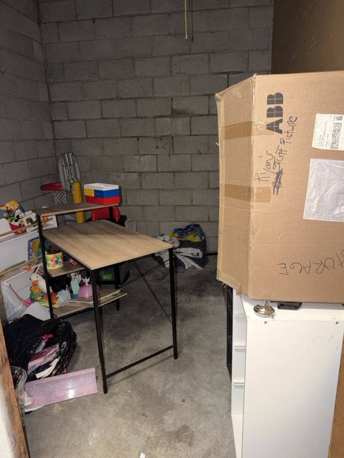 10 x 10 storage unit in San Jose, CA