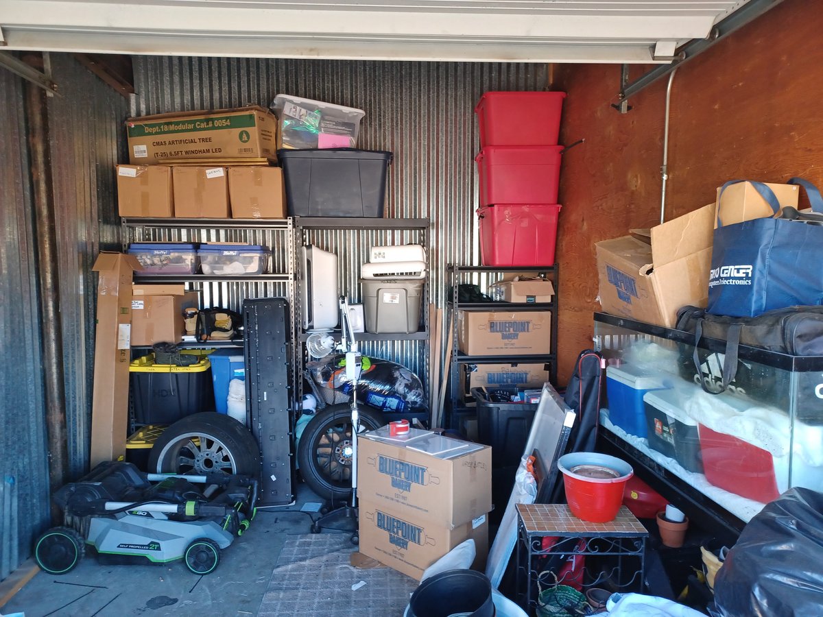 10 x 15 storage unit in Castle Rock, CO