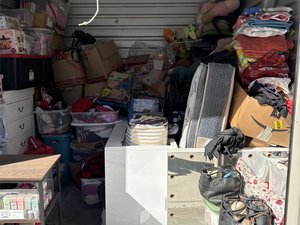 10 x 10 storage unit in Reedley, CA