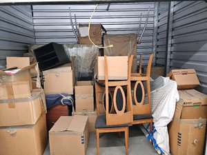 7 x 10 storage unit in Chatsworth, CA
