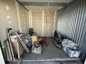 10 x 10 storage unit in Lemoore, CA