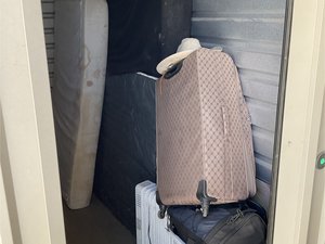 5 x 10 storage unit in Madera, CA