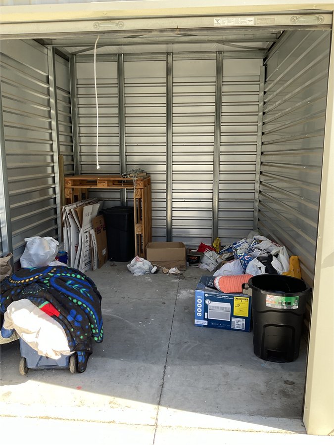 10 x 13 storage unit in Madera, CA