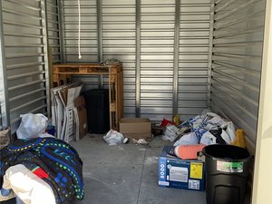 10 x 13 storage unit in Madera, CA