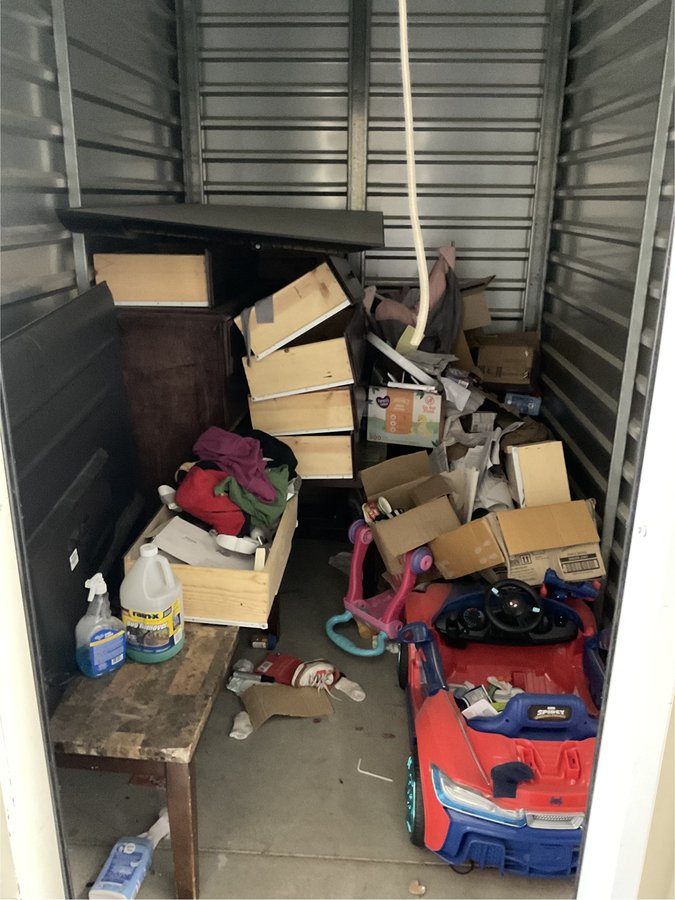 6 x 10 storage unit in Madera, CA