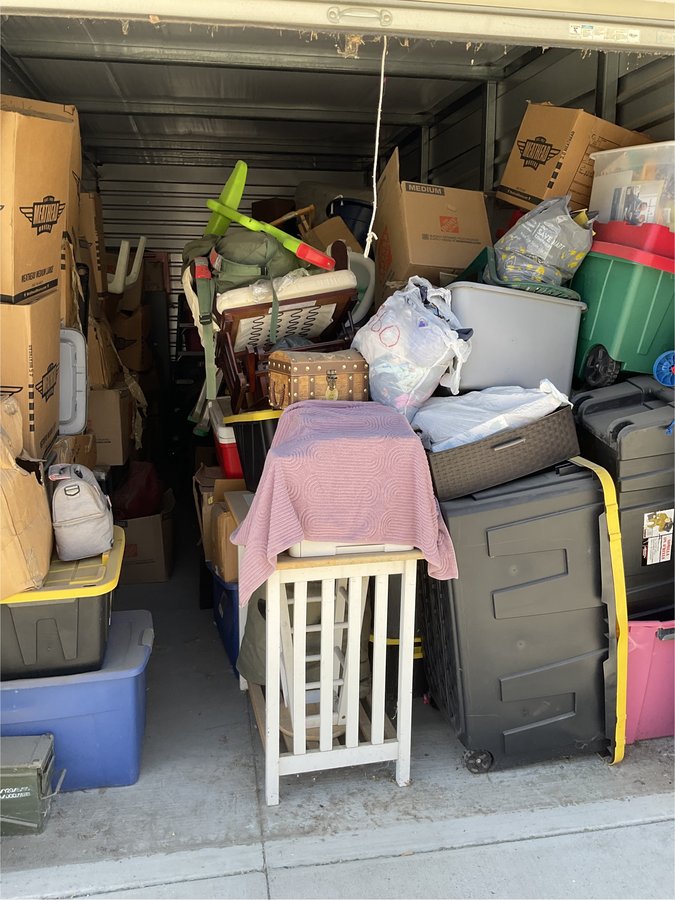 10 x 23 storage unit in Madera, CA