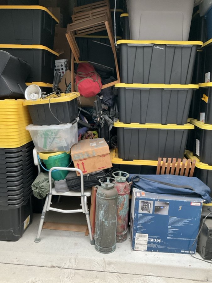 10 x 10 storage unit in Riverbank, CA