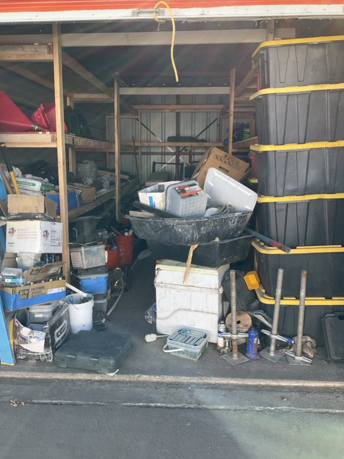 10 x 20 storage unit in Tracy, CA