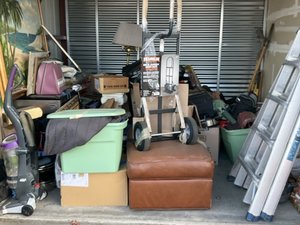 10 x 10 storage unit in Tracy, CA