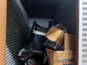 5 x 10 storage unit in Ft Lauderdale, FL