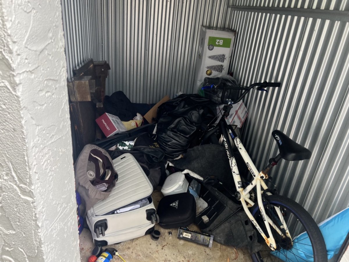 5 x 8 storage unit in Pompano Beach, FL