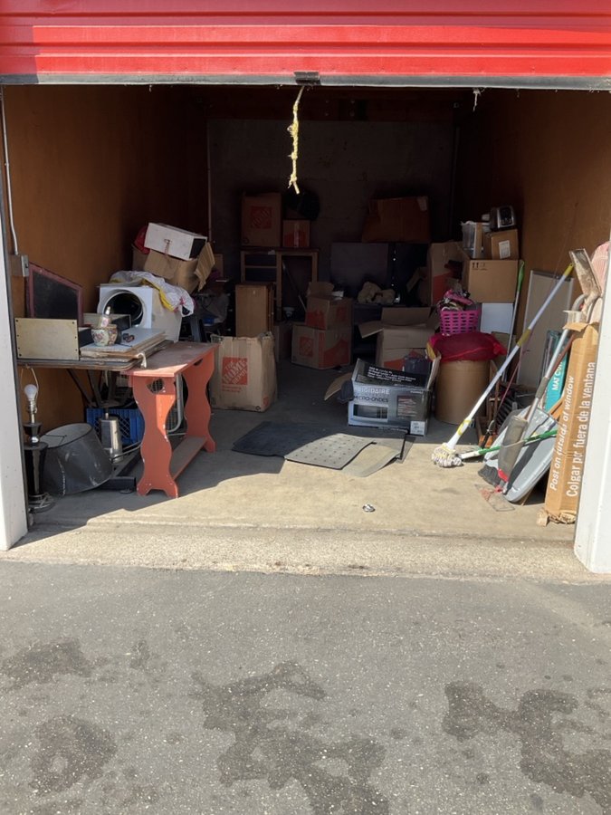 10 x 20 storage unit in Modesto, CA