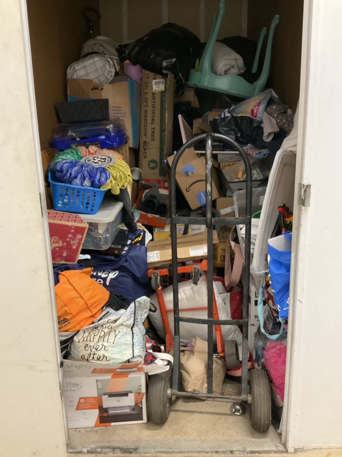 5 x 10 storage unit in Modesto, CA