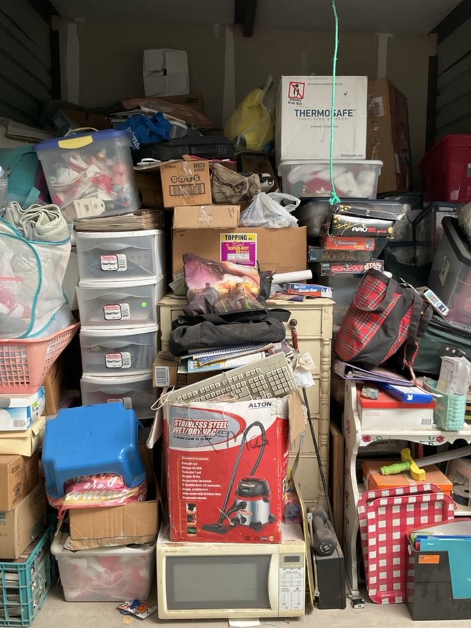 10 x 10 storage unit in Escalon, CA