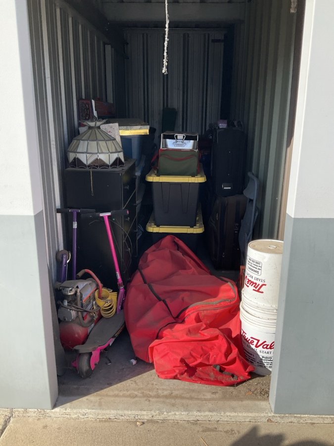 5 x 15 storage unit in Escalon, CA