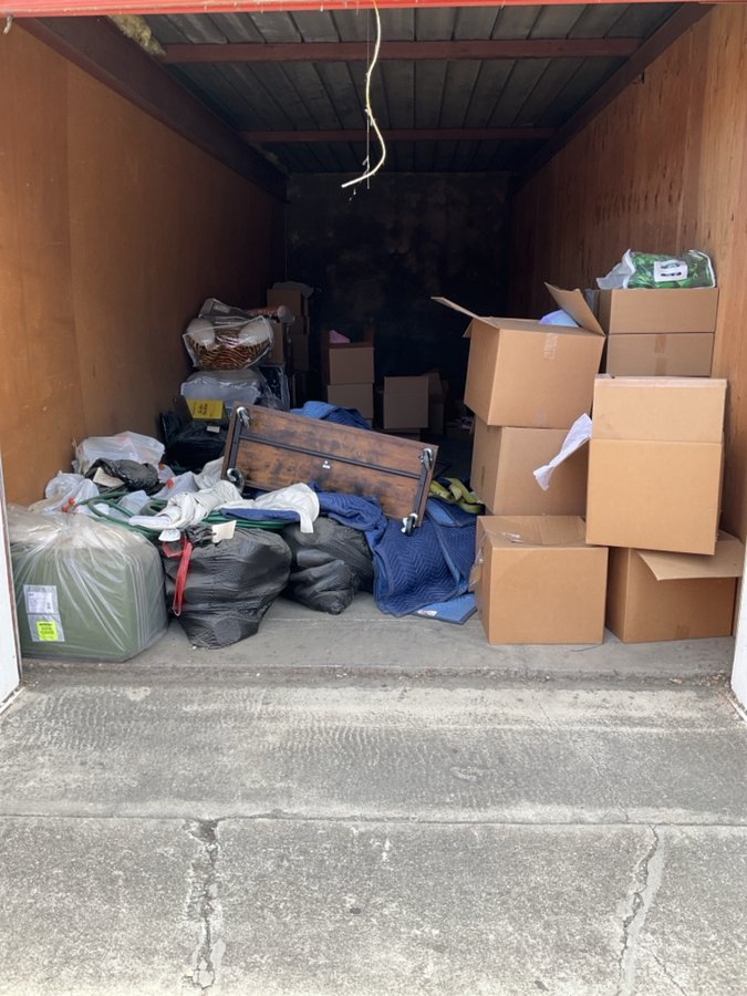 10 x 30 storage unit in Tracy, CA