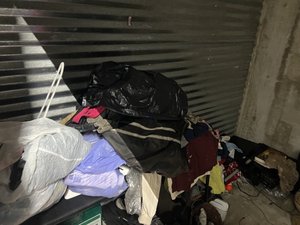 7 x 10 storage unit in Oakland Park, FL