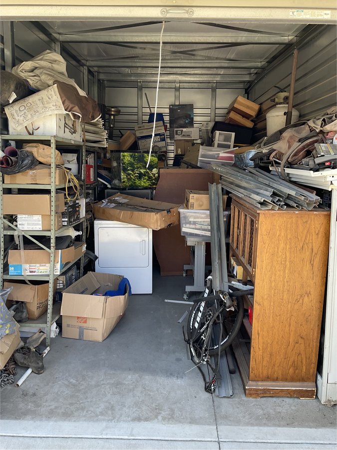 10 x 20 storage unit in Madera, CA