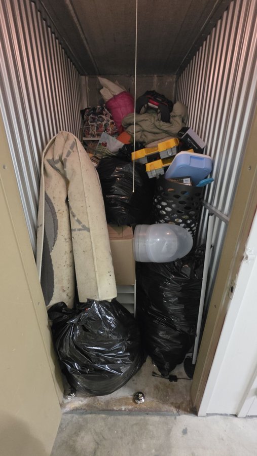 4 x 7 storage unit in Oakland Park, FL