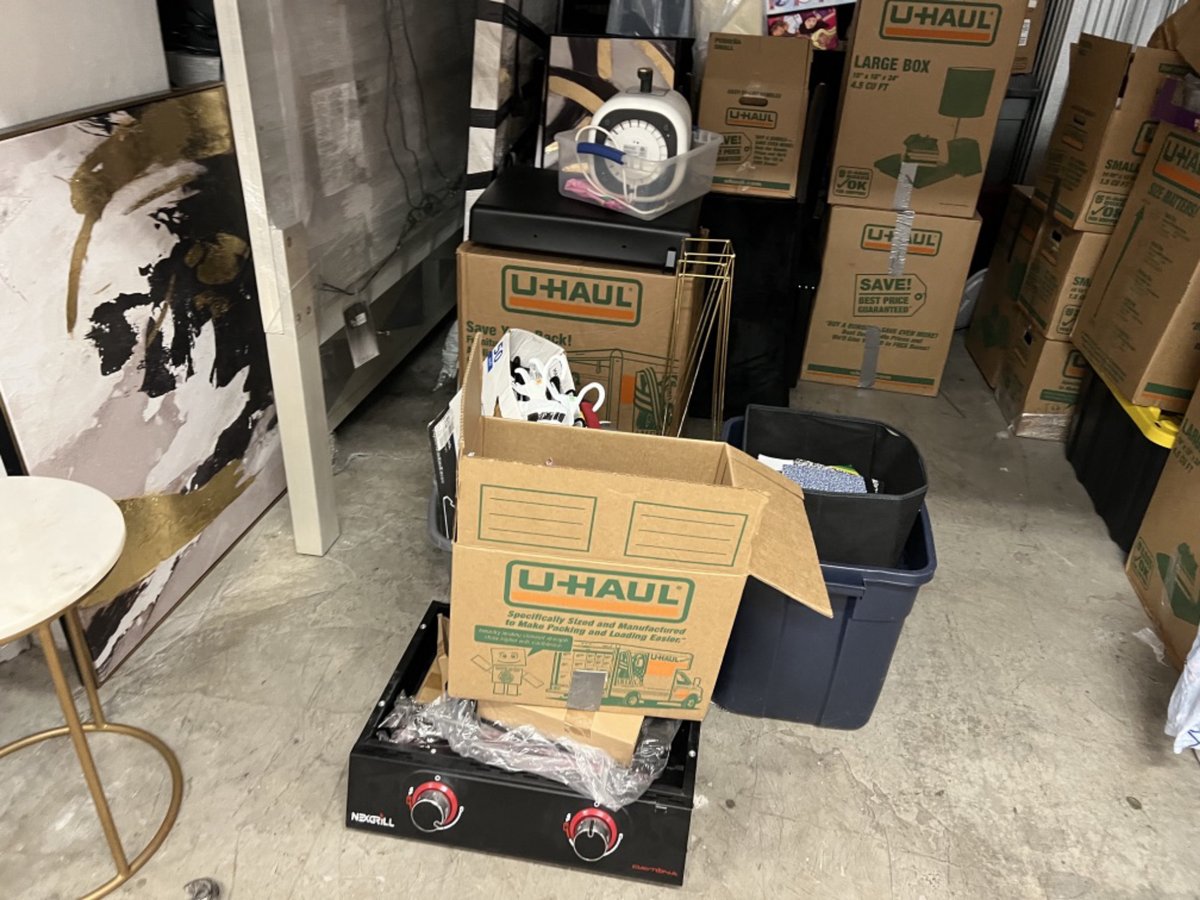10 x 17 storage unit in Ft Lauderdale, FL