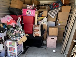 10 x 10 storage unit in Madera, CA