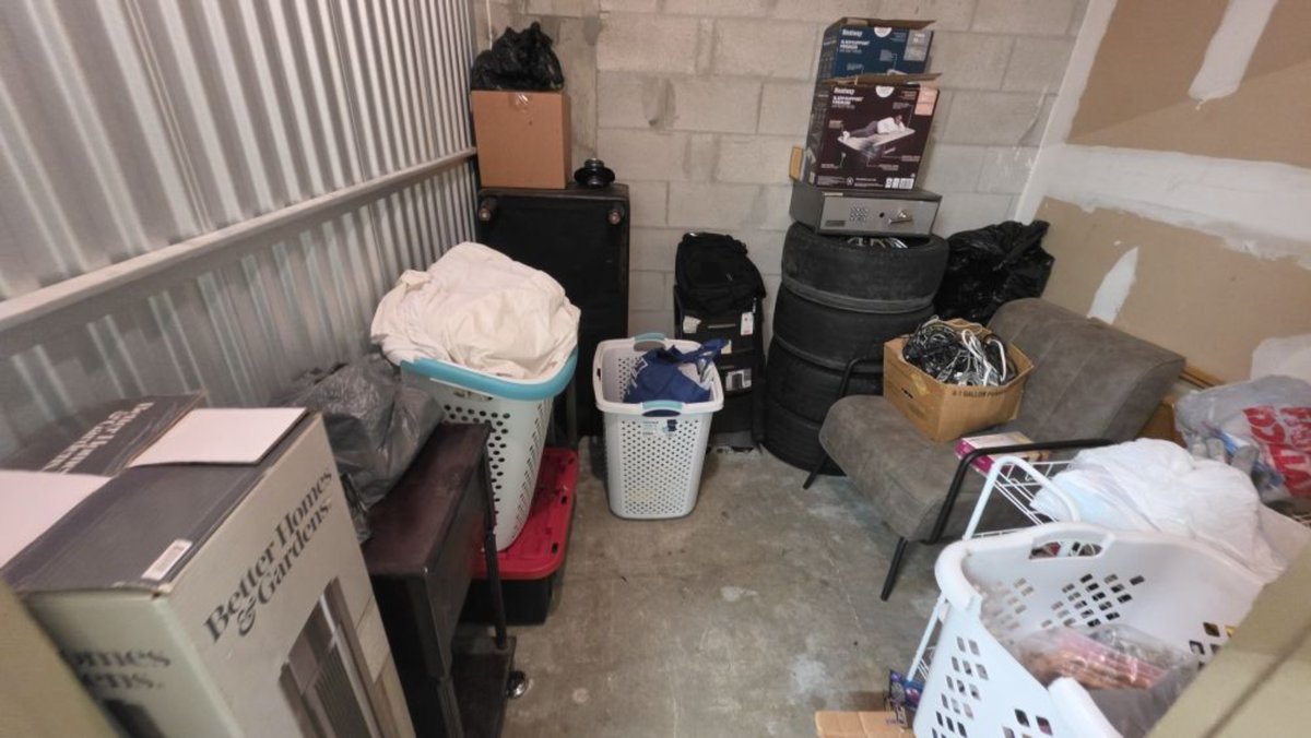 8 x 7 storage unit in Oakland Park, FL