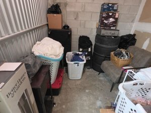 8 x 7 storage unit in Oakland Park, FL
