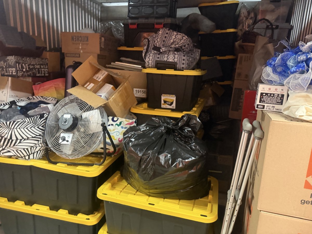 10 x 10 storage unit in Ft Lauderdale, FL