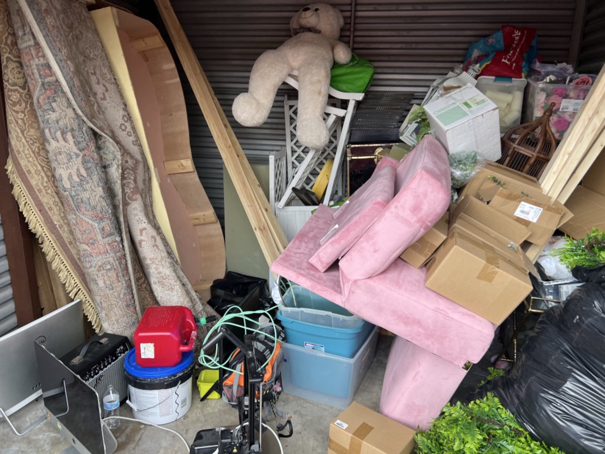 10 x 10 storage unit in Pompano Beach, FL