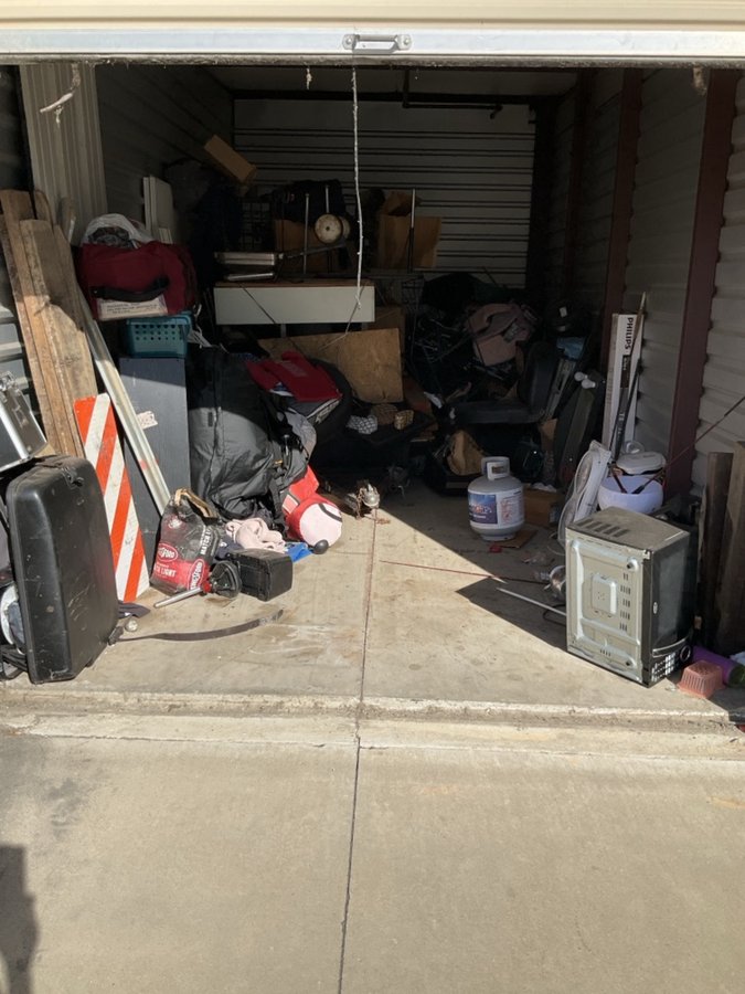 10 x 20 storage unit in Ceres, CA