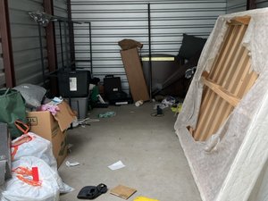 10 x 15 storage unit in Ceres, CA