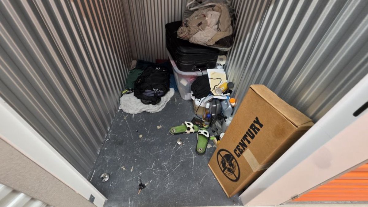 5 x 5 storage unit in Oakland Park, FL