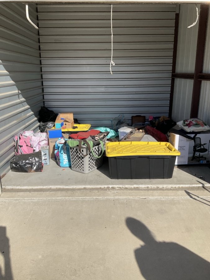10 x 10 storage unit in Ceres, CA