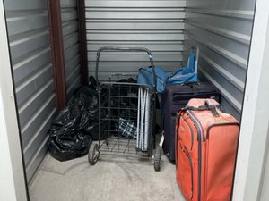 5 x 10 storage unit in Ceres, CA