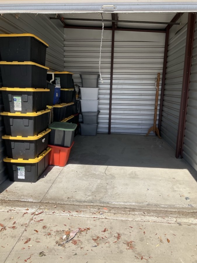 10 x 15 storage unit in Ceres, CA