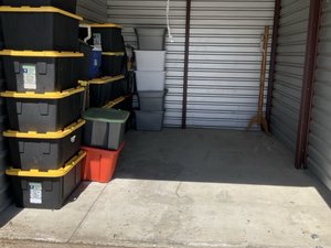 10 x 15 storage unit in Ceres, CA