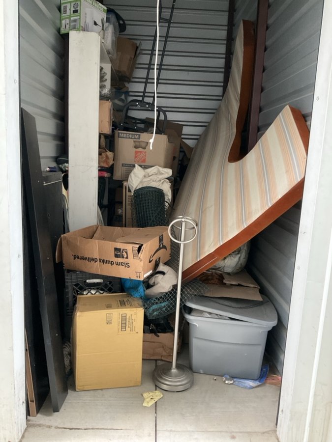 5 x 10 storage unit in Ceres, CA