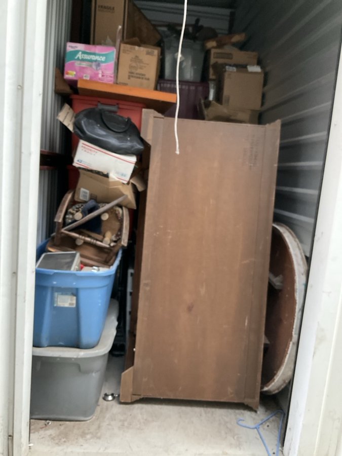 5 x 10 storage unit in Ceres, CA