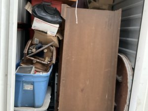 5 x 10 storage unit in Ceres, CA