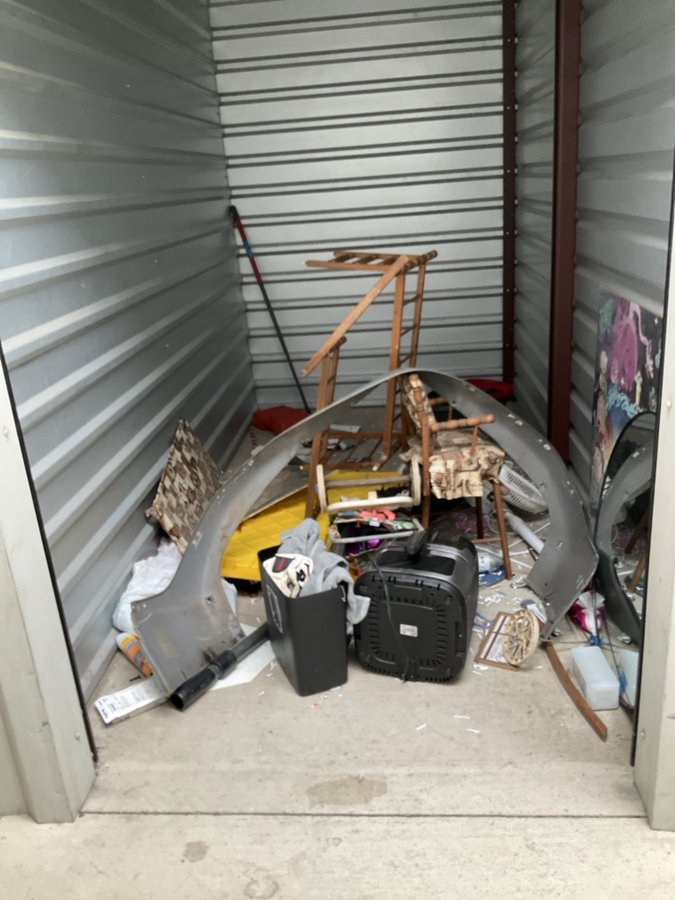 5 x 10 storage unit in Ceres, CA