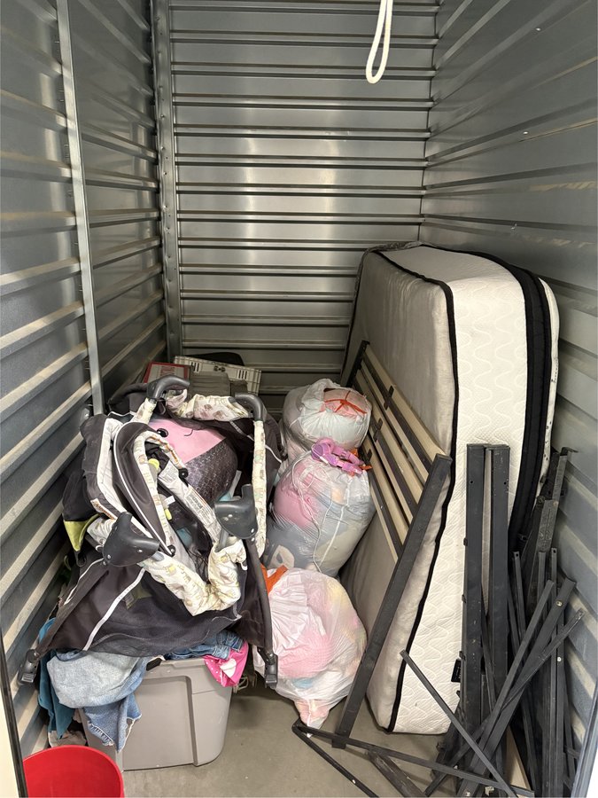 5 x 10 storage unit in Madera, CA