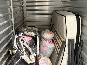 5 x 10 storage unit in Madera, CA