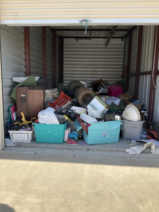 10 x 20 storage unit in Ceres, CA