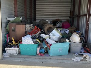 10 x 20 storage unit in Ceres, CA