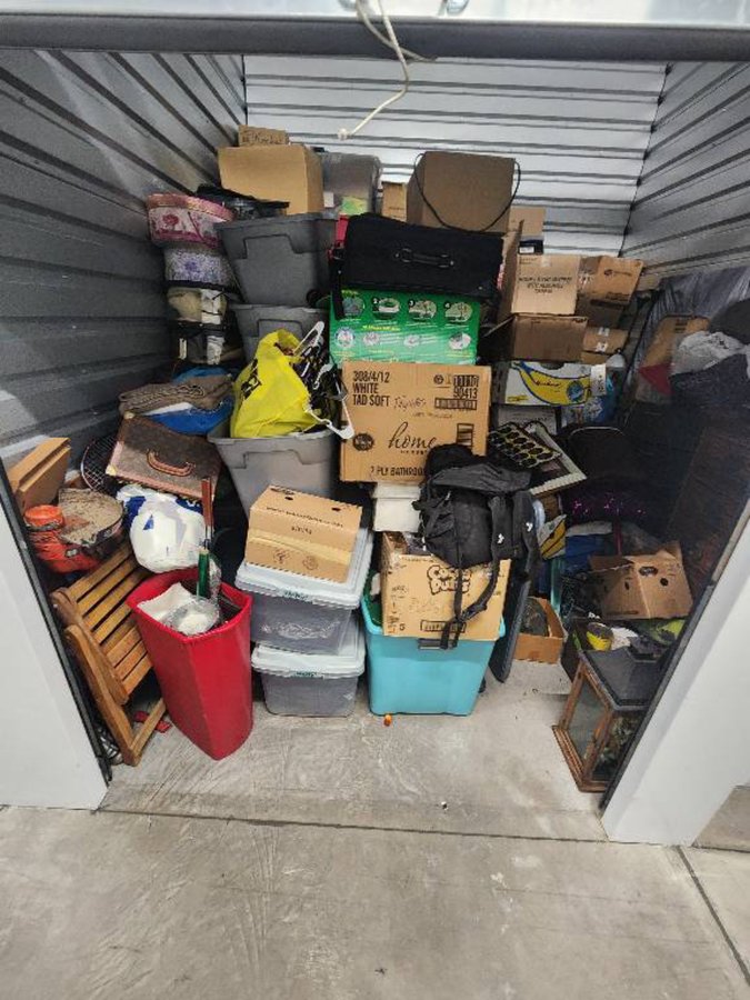 10 x 10 storage unit in North Las Vegas, NV